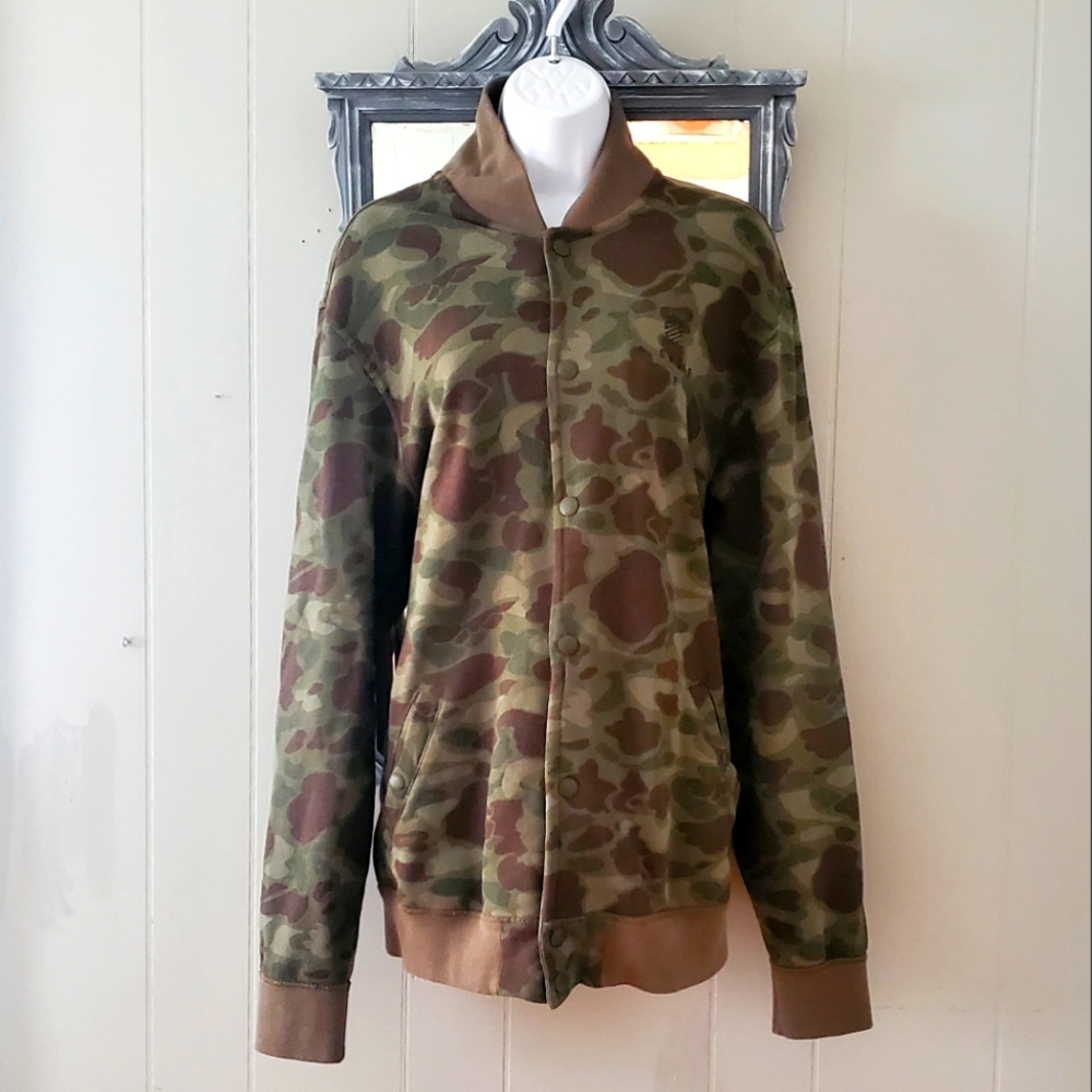 American Eagle L camouflage bomber jacket